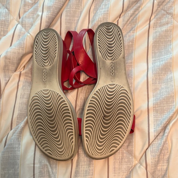 Ecco Red Women's Sandals - Picture 4 of 4